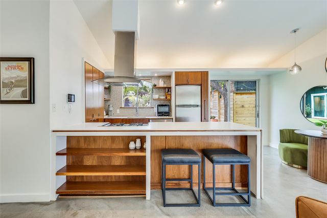 1120 Gillespie PL 2, Austin, TX 78704