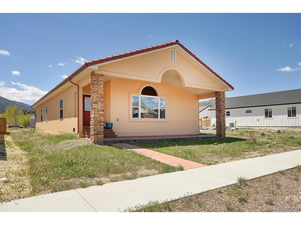 525 Alabama St, Poncha Springs, CO 81242