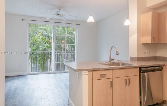 533 NE 3rd Ave 435, Fort Lauderdale, FL 33301