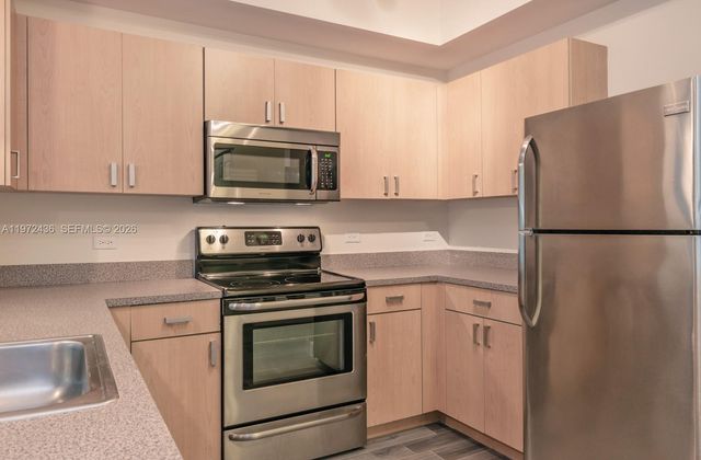 533 NE 3rd Ave 435, Fort Lauderdale, FL 33301