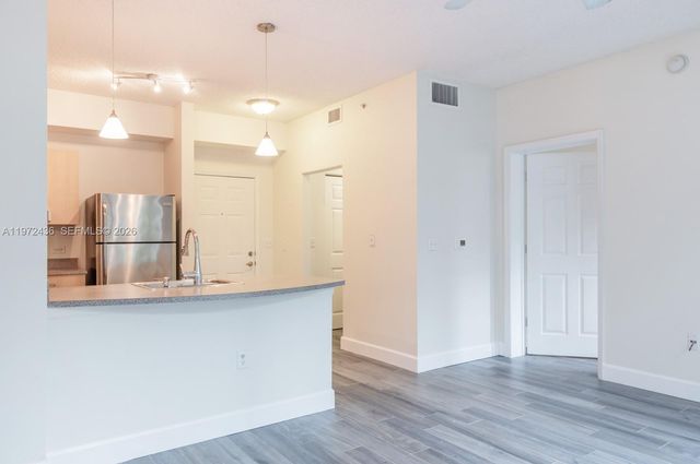 533 NE 3rd Ave 435, Fort Lauderdale, FL 33301