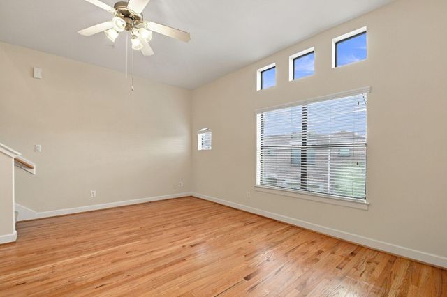 648 Westcross Street 805, Houston, TX 77018