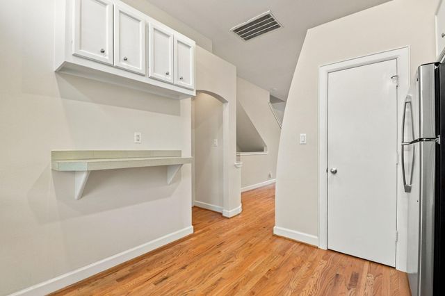 648 Westcross Street 805, Houston, TX 77018