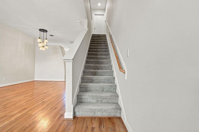 648 Westcross Street 805, Houston, TX 77018