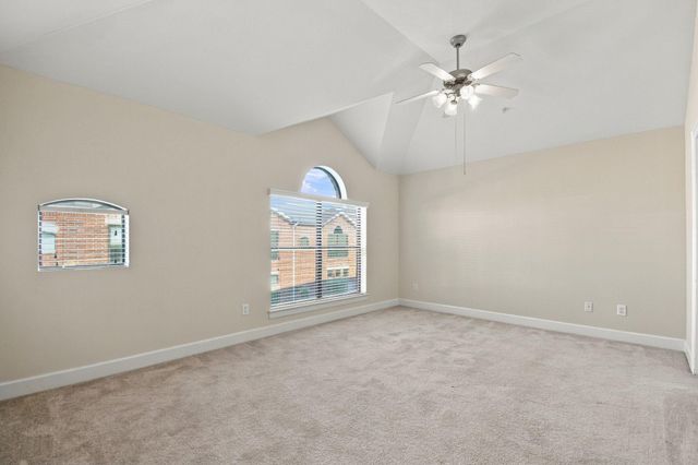 648 Westcross Street 805, Houston, TX 77018