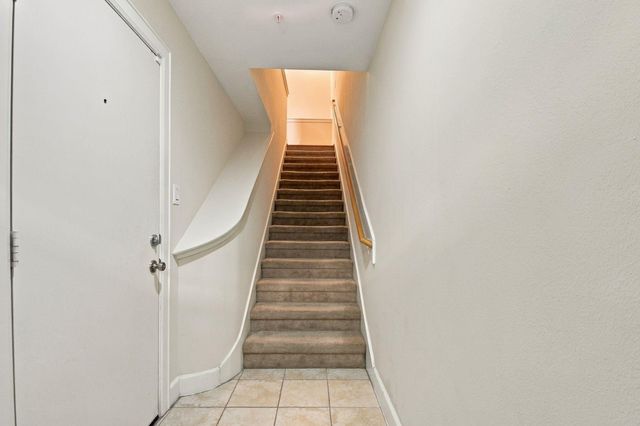 648 Westcross Street 805, Houston, TX 77018