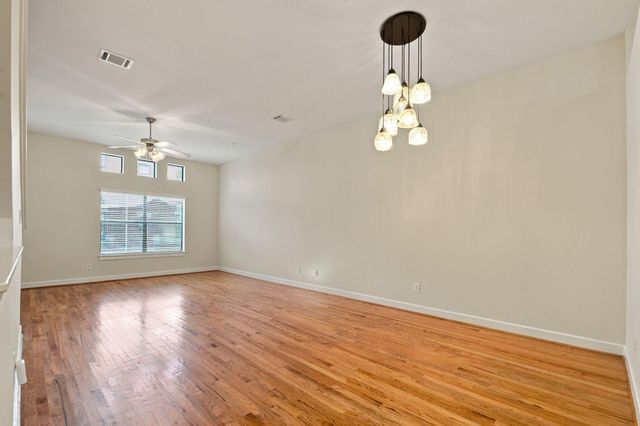 648 Westcross Street 805, Houston, TX 77018