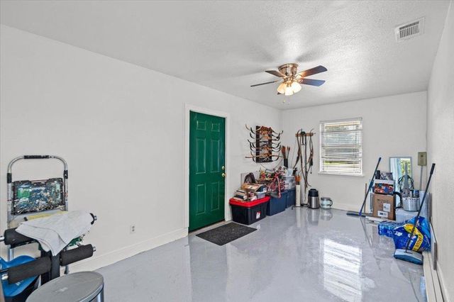 1115 Sycamore ST, San Marcos, TX 78666
