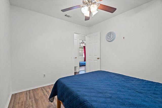 1115 Sycamore ST, San Marcos, TX 78666