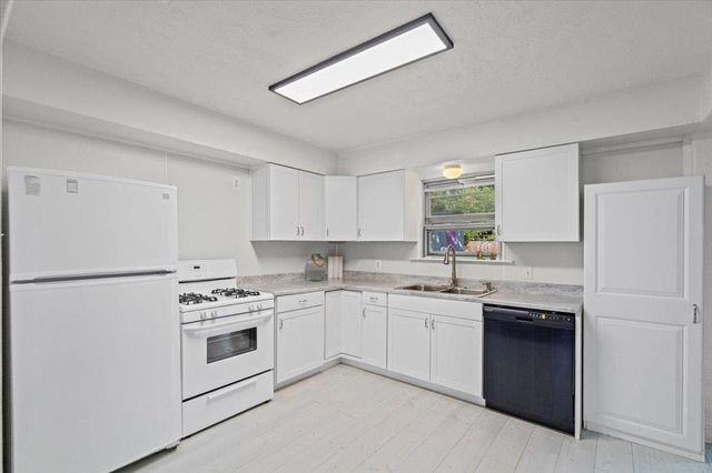 1115 Sycamore ST, San Marcos, TX 78666