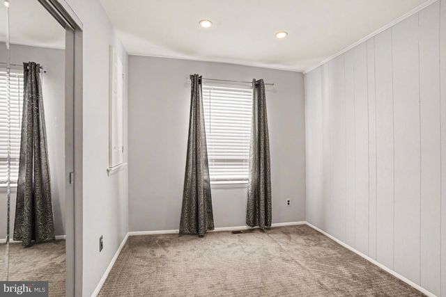 5 FARWELL CT, Nottingham, MD 21236