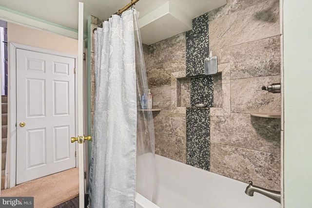 5 FARWELL CT, Nottingham, MD 21236