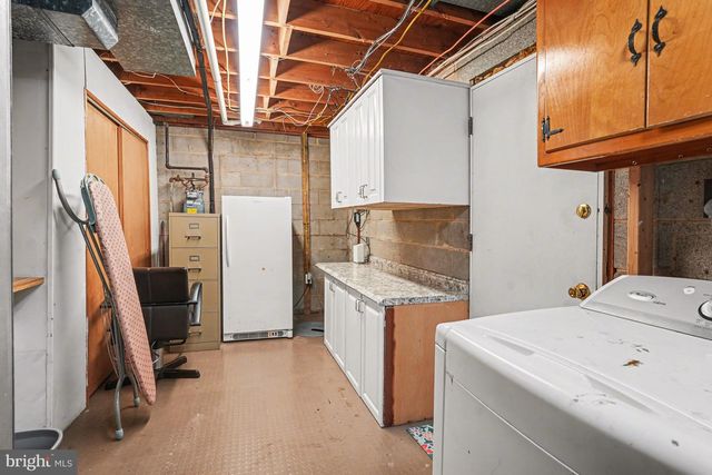 5 FARWELL CT, Nottingham, MD 21236