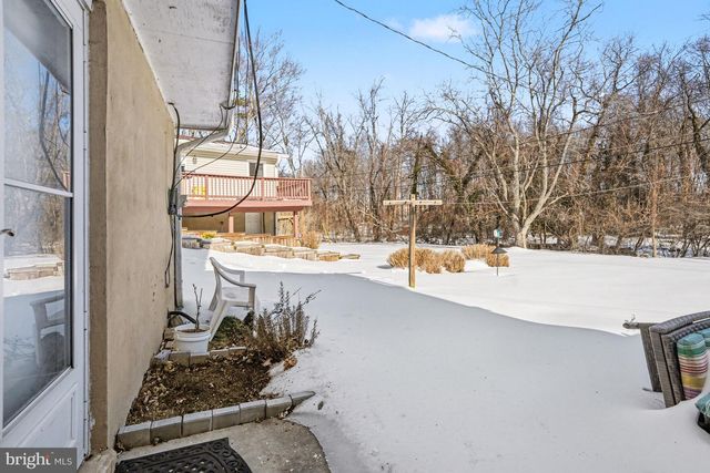 5 FARWELL CT, Nottingham, MD 21236