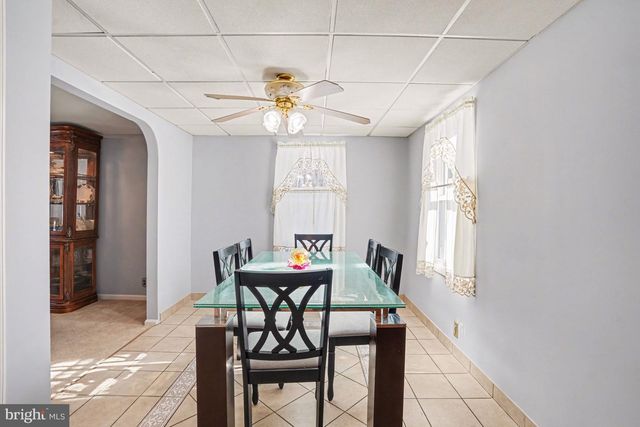 5 FARWELL CT, Nottingham, MD 21236