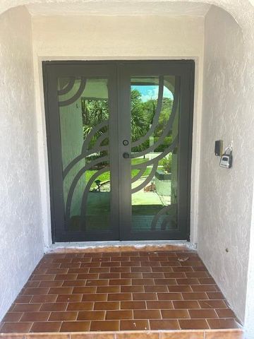 14040 Paddock Drive, Wellington, FL 33414
