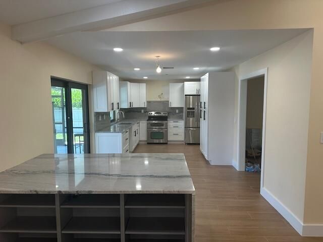 14040 Paddock Drive, Wellington, FL 33414