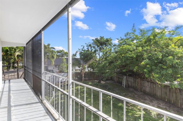 2182 NE 5th Circle, Boca Raton, FL 33431