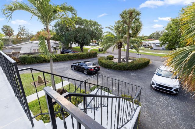 2182 NE 5th Circle, Boca Raton, FL 33431