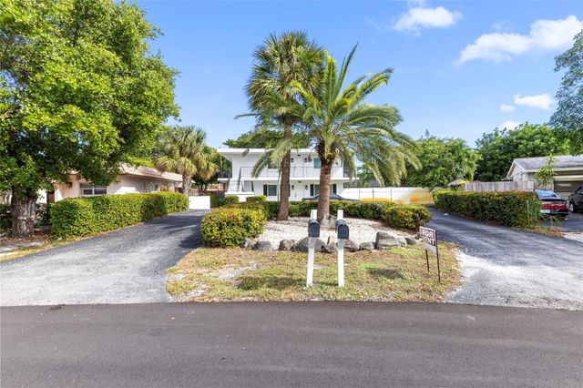 2182 NE 5th Circle, Boca Raton, FL 33431