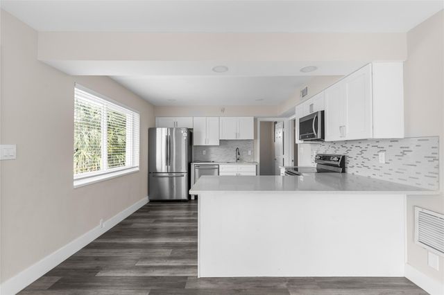 2182 NE 5th Circle, Boca Raton, FL 33431