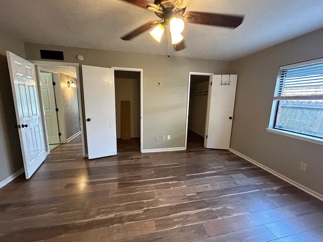5584 Squires Drive, The Colony, TX 75056