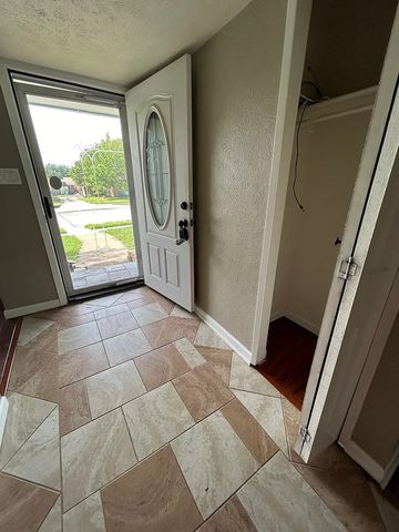5584 Squires Drive, The Colony, TX 75056