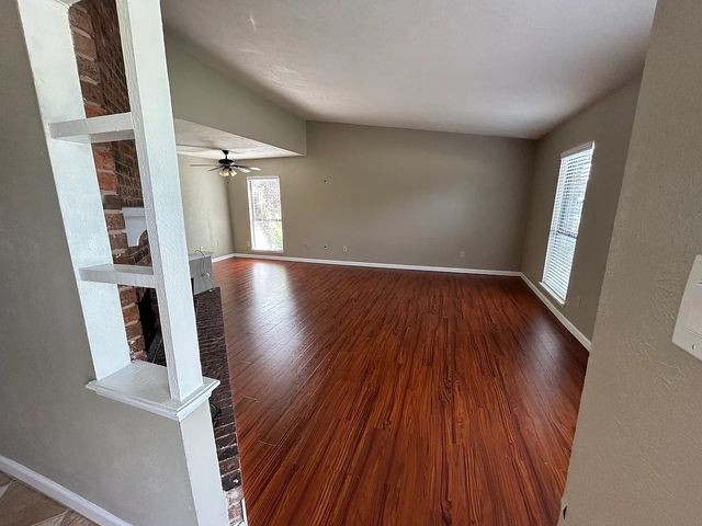 5584 Squires Drive, The Colony, TX 75056
