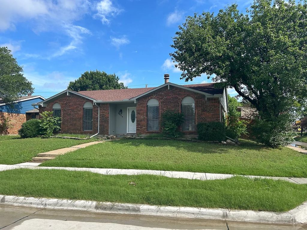 5584 Squires Drive, The Colony, TX 75056