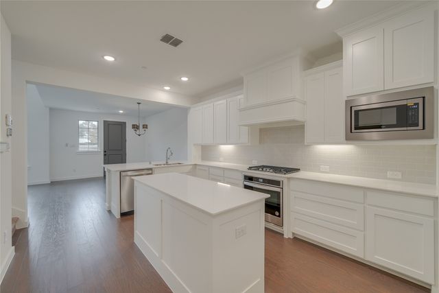 659 Trail Side Drive, Lewisville, TX 75067