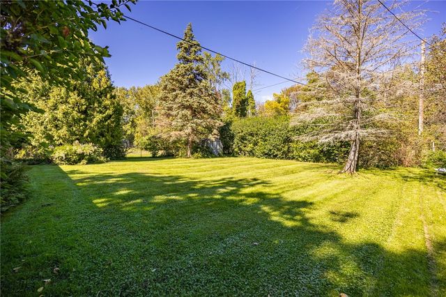 238 Cross Gates Road, Greece, NY 14606