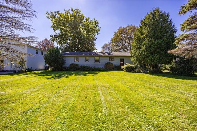 238 Cross Gates Road, Greece, NY 14606