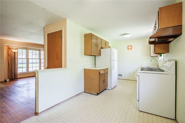 238 Cross Gates Road, Greece, NY 14606