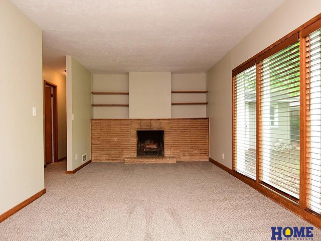 3824 Apple Street, Lincoln, NE 68503