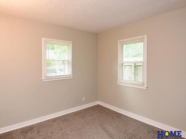 3824 Apple Street, Lincoln, NE 68503