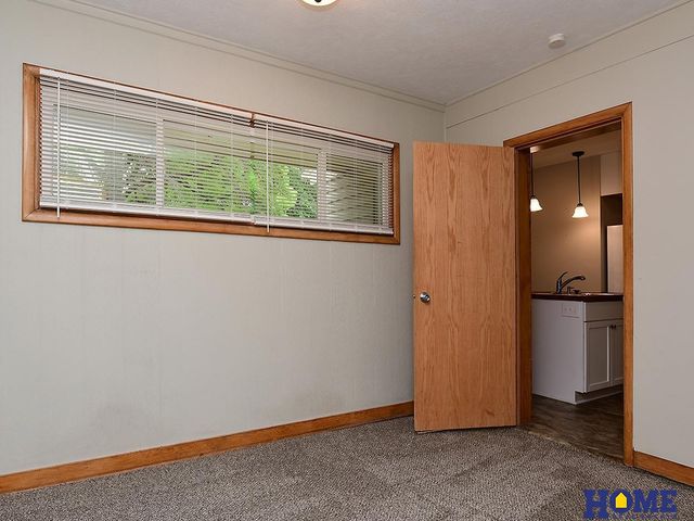 3824 Apple Street, Lincoln, NE 68503