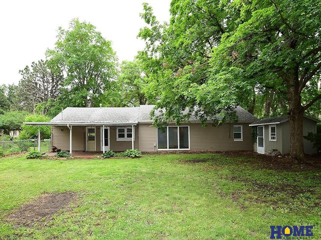 3824 Apple Street, Lincoln, NE 68503