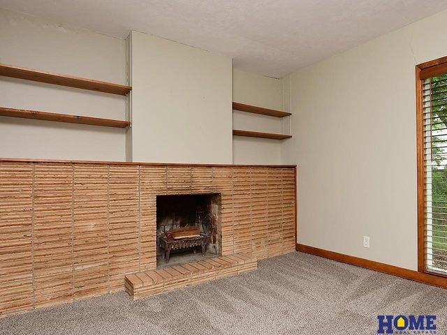 3824 Apple Street, Lincoln, NE 68503