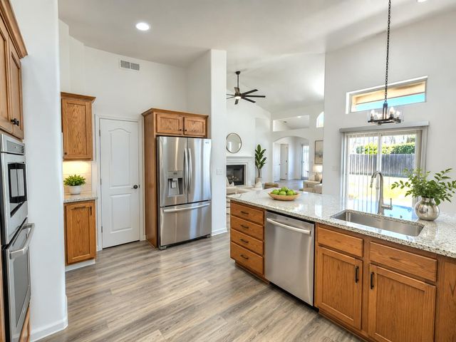 6517 E Amherst Avenue, Fresno, CA 93727