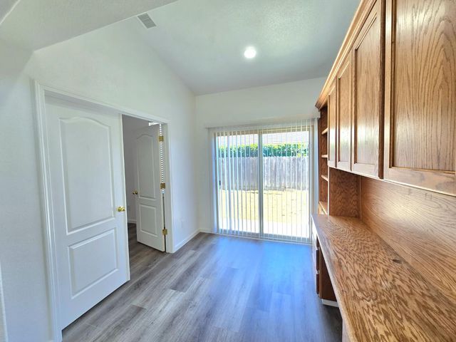 6517 E Amherst Avenue, Fresno, CA 93727