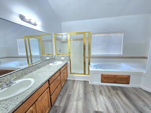 6517 E Amherst Avenue, Fresno, CA 93727