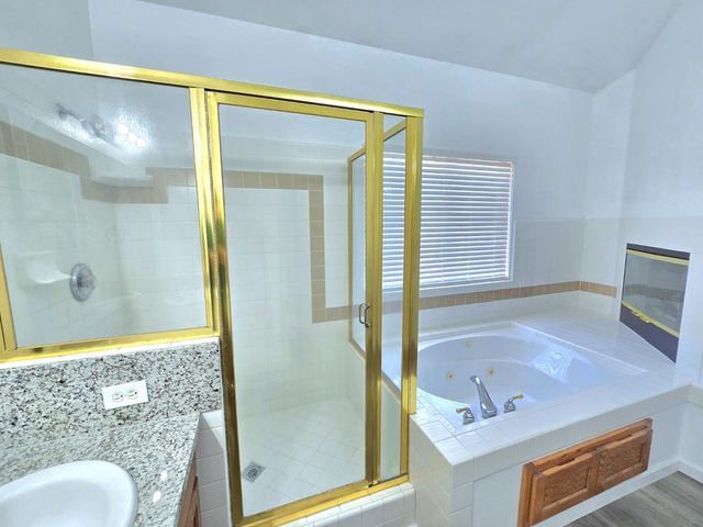 6517 E Amherst Avenue, Fresno, CA 93727