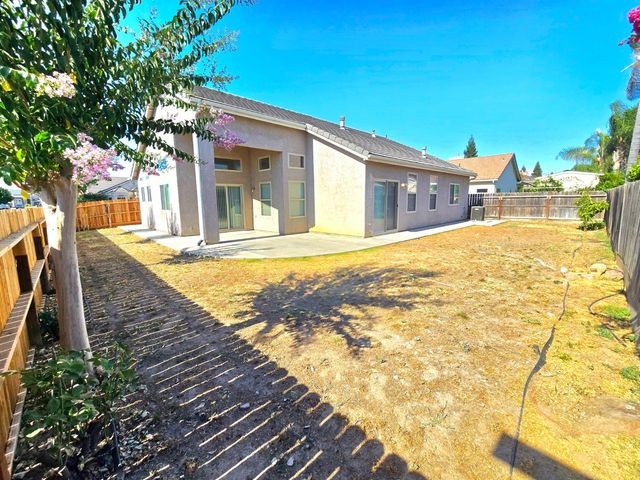 6517 E Amherst Avenue, Fresno, CA 93727