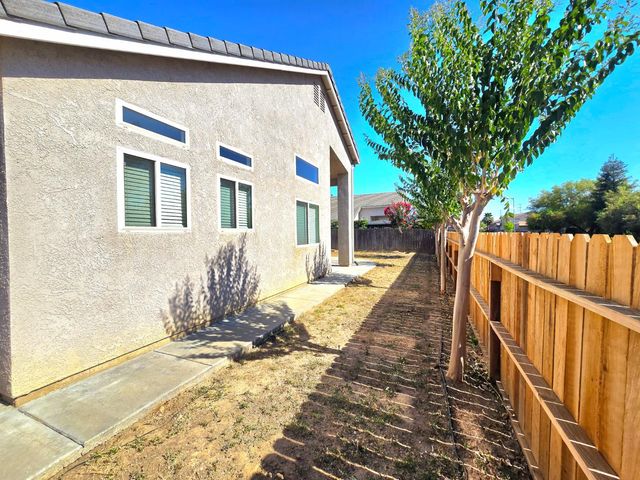 6517 E Amherst Avenue, Fresno, CA 93727