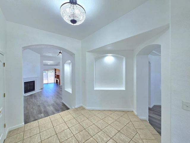 6517 E Amherst Avenue, Fresno, CA 93727