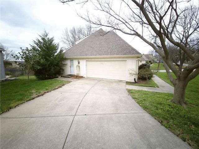 901 96th Terrace, Kansas City, MO 64155