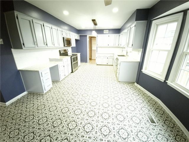 901 96th Terrace, Kansas City, MO 64155