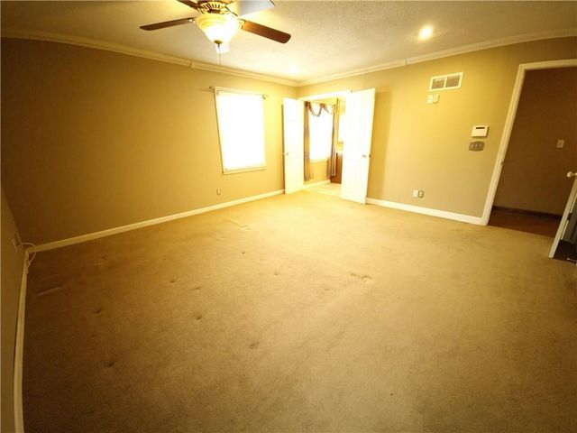 901 96th Terrace, Kansas City, MO 64155