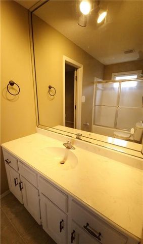 901 96th Terrace, Kansas City, MO 64155