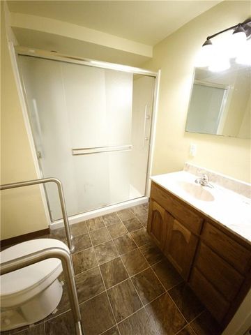 901 96th Terrace, Kansas City, MO 64155